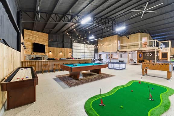 Indoor Park, 55 acres, Pickleball, Walking Trails! - Image 5